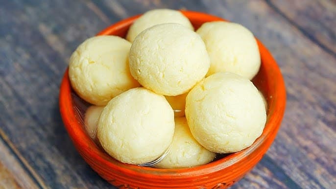 Roshogolla – বাংলার সাদা মিষ্টি স্বপ্ন backViewImage