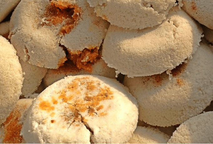 ভাপা পিঠা – সজীব, কোমল, গরম মিষ্টি